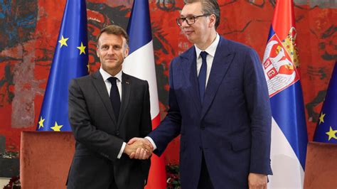 xcolle|À la Une: Emmanuel Macron en Serbie, à l’école du  .